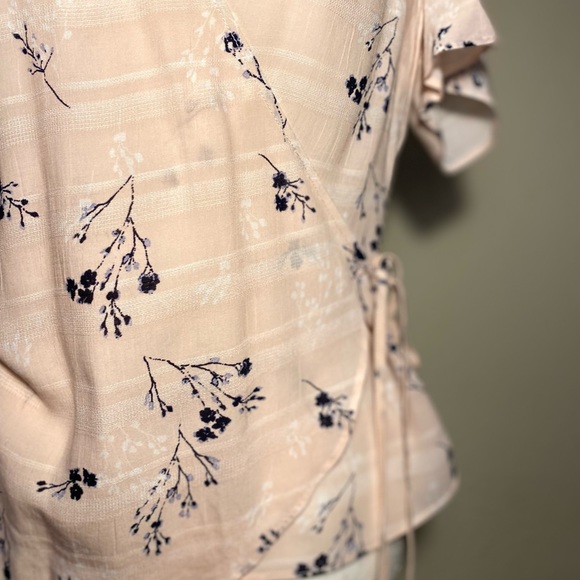 Gentle Fawn Pink Wrap Top - Picture 5 of 12